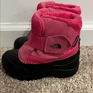 Kids The North Face Fuchsia and Black Winter Boots